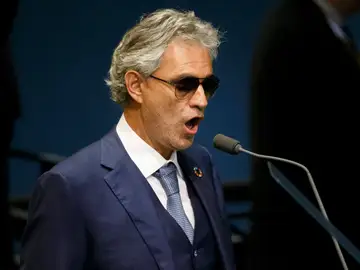 Andrea Bocelli, cantando Andrea Bocelli, cantando