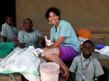 La Fiscalía se querella contra presuntos asesinos de la cooperante de Cruz Roja en Afganistán La Fiscalía se querella contra presuntos asesinos de la cooperante de Cruz Roja en Afganistán