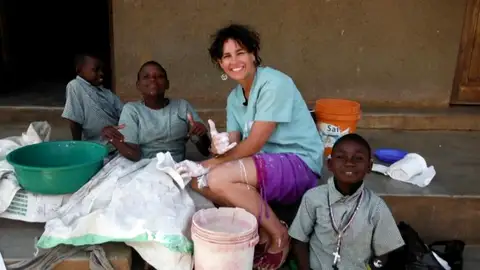 La Fiscalía se querella contra presuntos asesinos de la cooperante de Cruz Roja en Afganistán La Fiscalía se querella contra presuntos asesinos de la cooperante de Cruz Roja en Afganistán