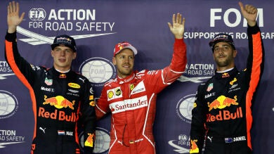 Sebastian Vettel logra la pole en Singapur con Fernando Alonso octavo y Carlos Sainz décimo