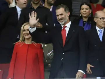 Felipe VI saluda en el Wanda Metropolitano Felipe VI saluda en el Wanda Metropolitano