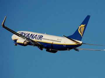 Un avión de la compañía irlandesa Ryanair