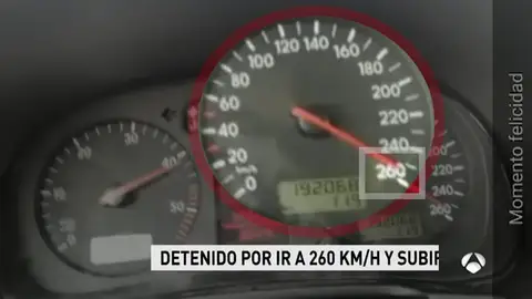 Detenido un joven por grabarse conduciendo a 260 kilómetros en una vía limitada a 70 Detenido un joven por grabarse conduciendo a 260 kilómetros en una vía limitada a 70