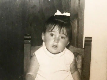 Rossy de Palma de pequeña en el día de su cumpleaños Rossy de Palma de pequeña en el día de su cumpleaños
