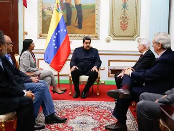 Nicolás Maduro en una reunión Nicolás Maduro en una reunión