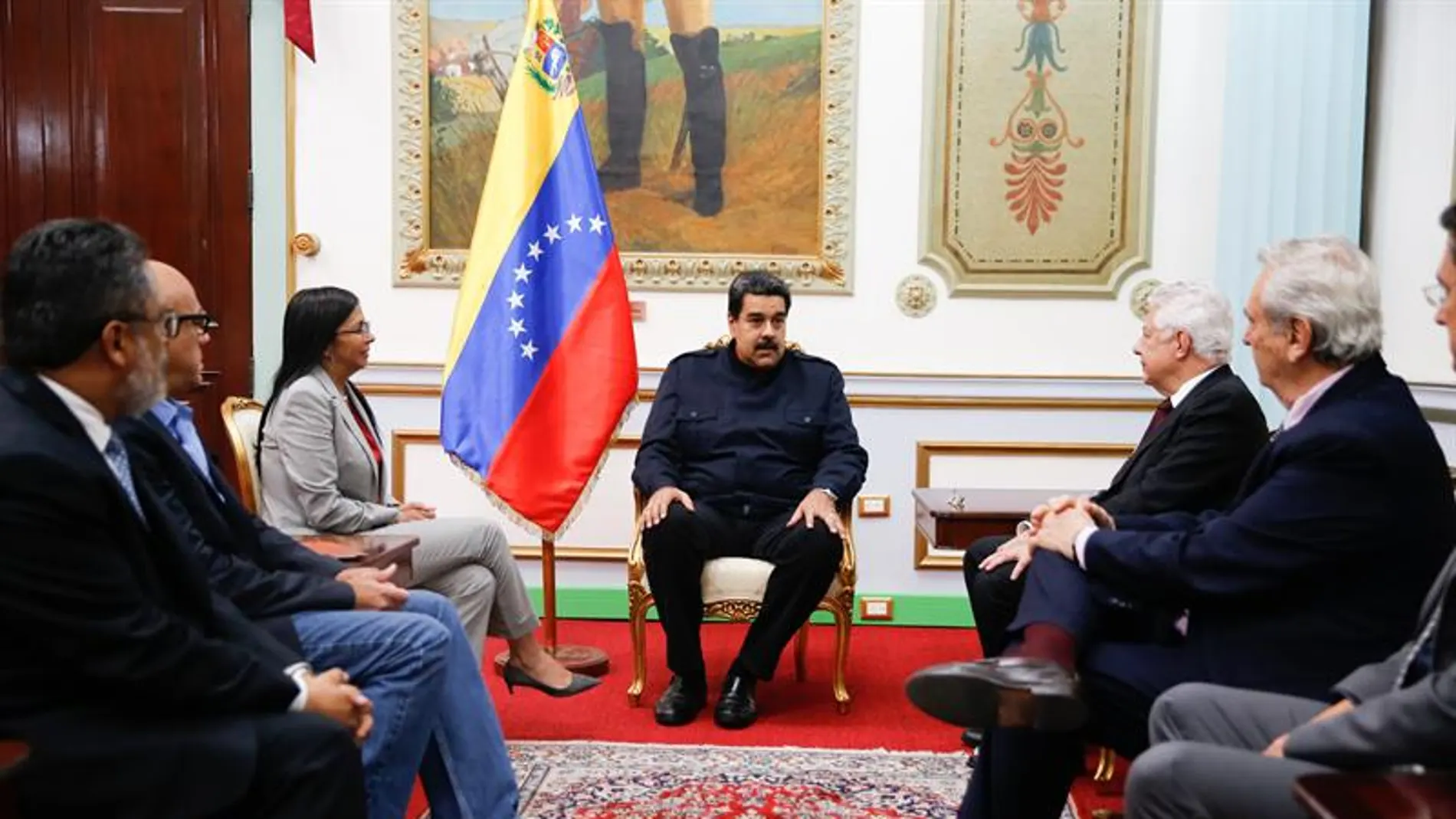 Nicolás Maduro en una reunión Nicolás Maduro en una reunión