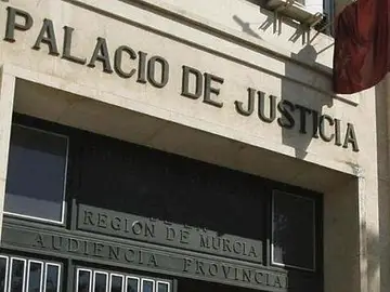Puerta de la Audiencia Provincial de Murcia Puerta de la Audiencia Provincial de Murcia