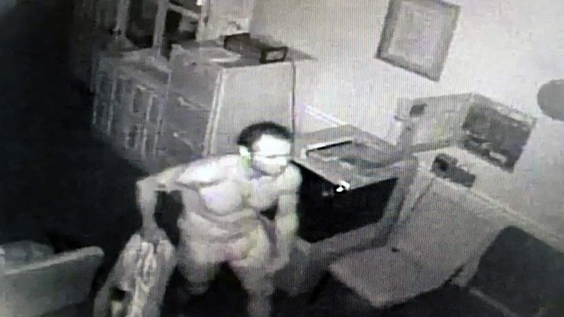 Ladrón en la funeraria Ladrón en la funeraria