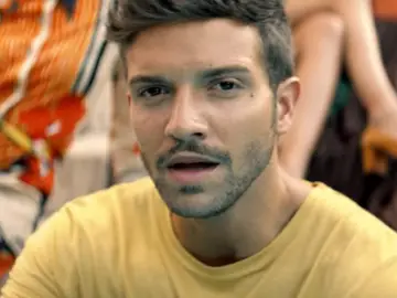 Pablo Alborán, en su videoclip 'No vaya a ser' Pablo Alborán, en su videoclip 'No vaya a ser'