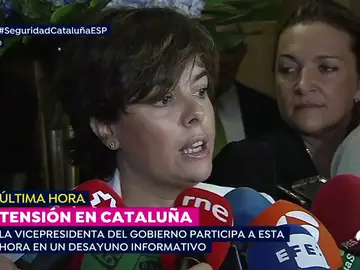 Santamaría, a Puigdemont: "Hasta cuándo vas a seguir abusando y tensionando al pueblo de Cataluña" Santamaría, a Puigdemont: "Hasta cuándo vas a seguir abusando y tensionando al pueblo de Cataluña"