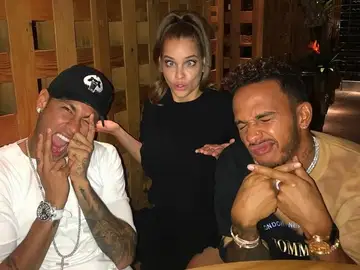 Neymar, de fiesta con Hamilton Neymar, de fiesta con Hamilton