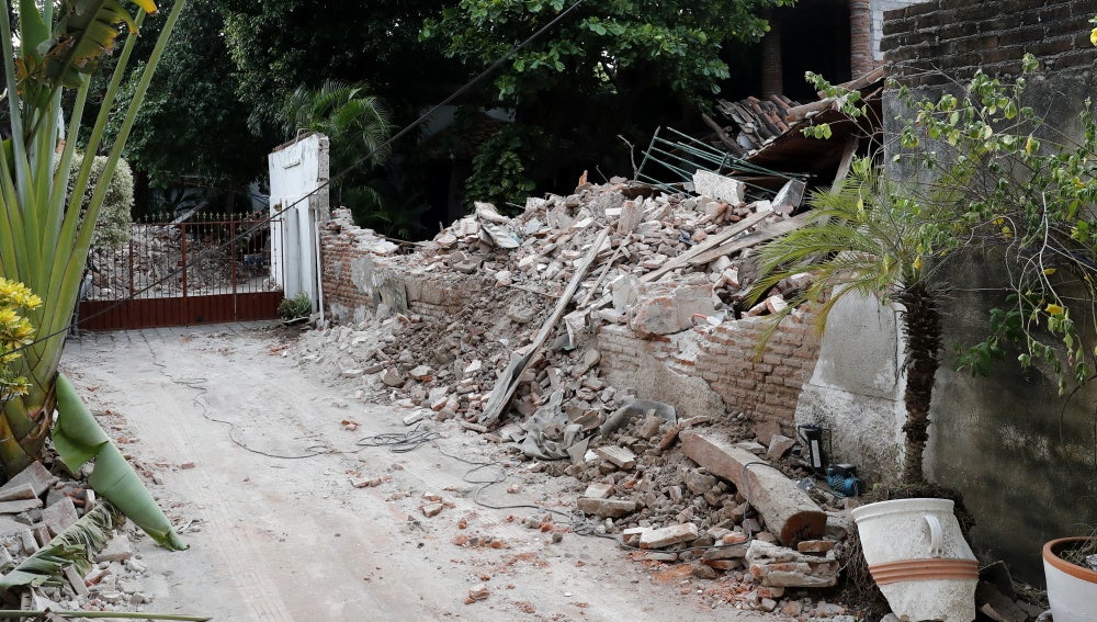 Vista del interior de una de las casas colapsadas por el sismo registrado el pasado 7 de septiembre