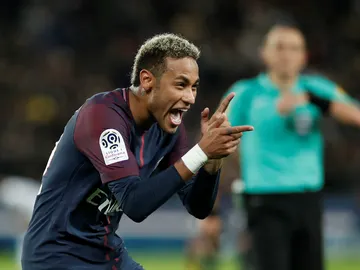 Neymar celebra un gol Neymar celebra un gol