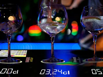 Así es el prototipo de la barra de bar interactiva Así es el prototipo de la barra de bar interactiva