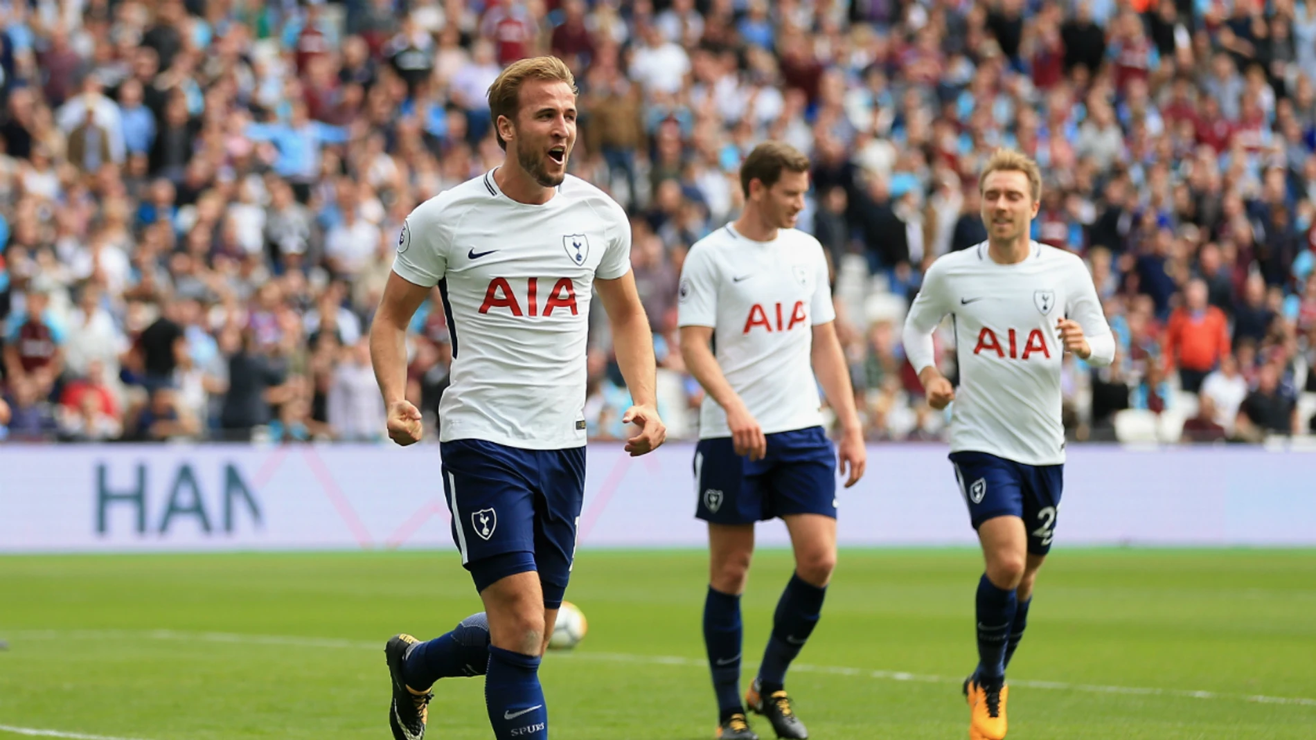 Kane celebra un gol con el Tottenham Kane celebra un gol con el Tottenham
