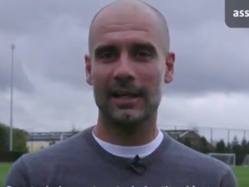 Pep Guardiola, durante un vídeo en el que muestra su apoyo al referéndum