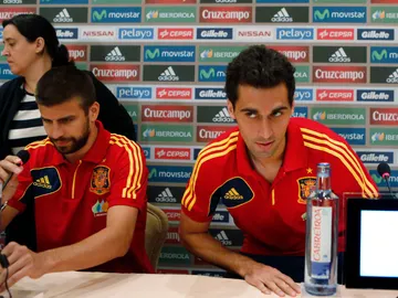 Piqué y Arbeloa, juntos durante una rueda de prensa de la Selección Piqué y Arbeloa, juntos durante una rueda de prensa de la Selección