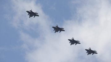Imagen de archivo de cuatro cazas F-22 Raptor