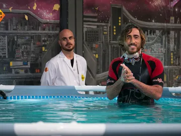 Cómo crear círculos de aire bajo el agua Cómo crear círculos de aire bajo el agua