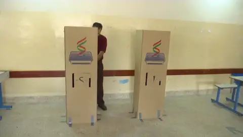 Abren centros electorales en el Kurdistán iraquí para votar por independencia Abren centros electorales en el Kurdistán iraquí para votar por independencia