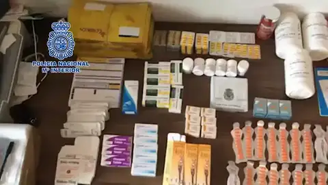 Medicamentos intervenidos en una operación Detenidas seis personas por la venta ilegal de medicamentos en internet