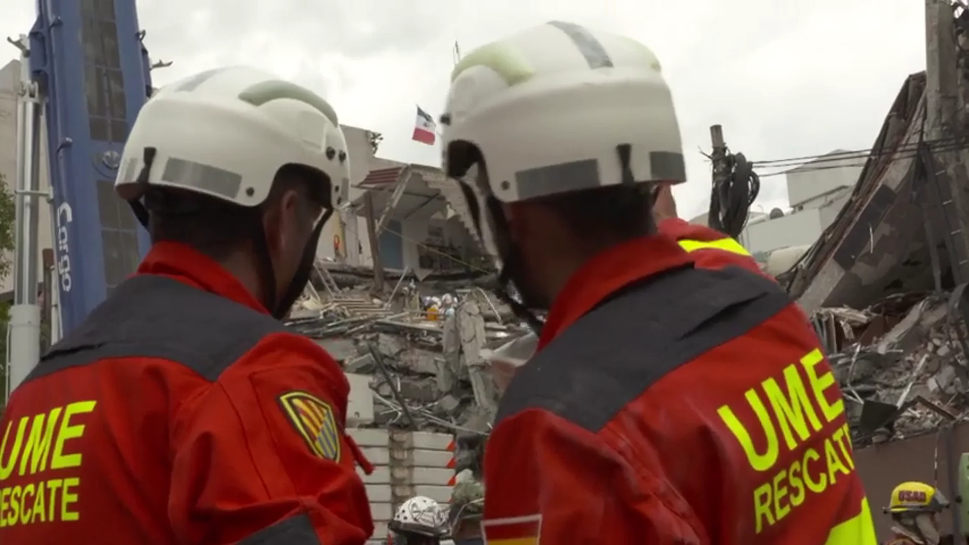 Siguen buscando sobrevivientes en México, entre ellos al español Jorge Gómez Siguen buscando sobrevivientes en México, entre ellos al español Jorge Gómez