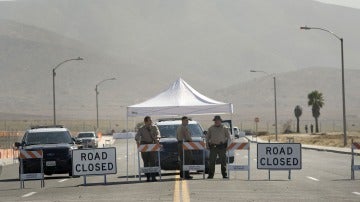 Agentes de la Oficina del Alguacil del Condado San Diego cortan el acceso