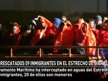 Salvamento Marítimo rescata a 59 inmigrantes en el Estrecho de Gibraltar Salvamento Marítimo rescata a 59 inmigrantes en el Estrecho de Gibraltar
