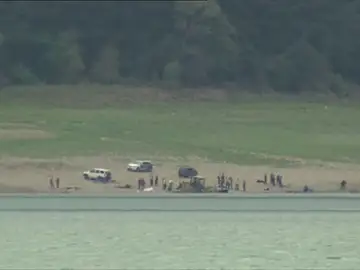 Hallan dos cadáveres en el interior del pantano de Susqueda, donde se buscaba a los dos jóvenes desaparecidos Hallan dos cadáveres en el interior del pantano de Susqueda, donde se buscaba a los dos jóvenes desaparecidos