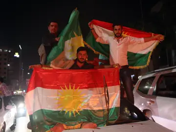 Kurdos celebran en las calles después del referéndum de independencia de Kurdistán en Erbil norte de Irak Kurdos celebran en las calles después del referéndum de independencia de Kurdistán en Erbil norte de Irak