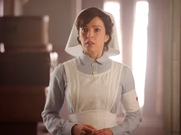 Pilar descubre que Luis está casado y será padre Pilar descubre que Luis está casado y será padre