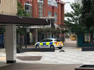 La Policía británica investiga un objeto sospechoso La Policía británica investiga un objeto sospechoso