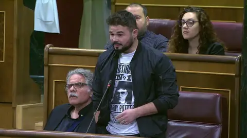 Rufián: "Cataluña quiere recuperar el país que le robaron hace 80 años" Rufián: "Cataluña quiere recuperar el país que le robaron hace 80 años"