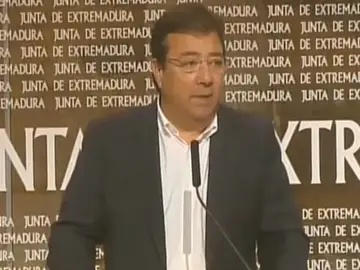 Fdez. Vara: "La policía y la Guardia Civil salen como perros de Cataluña, cuando fueron a defender la legalidad" Fdez. Vara: "La policía y la Guardia Civil salen como perros de Cataluña, cuando fueron a defender la legalidad"