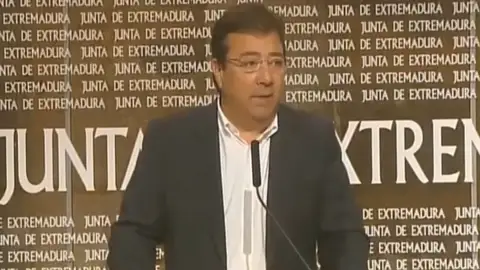 Fdez. Vara: "La policía y la Guardia Civil salen como perros de Cataluña, cuando fueron a defender la legalidad" Fdez. Vara: "La policía y la Guardia Civil salen como perros de Cataluña, cuando fueron a defender la legalidad"