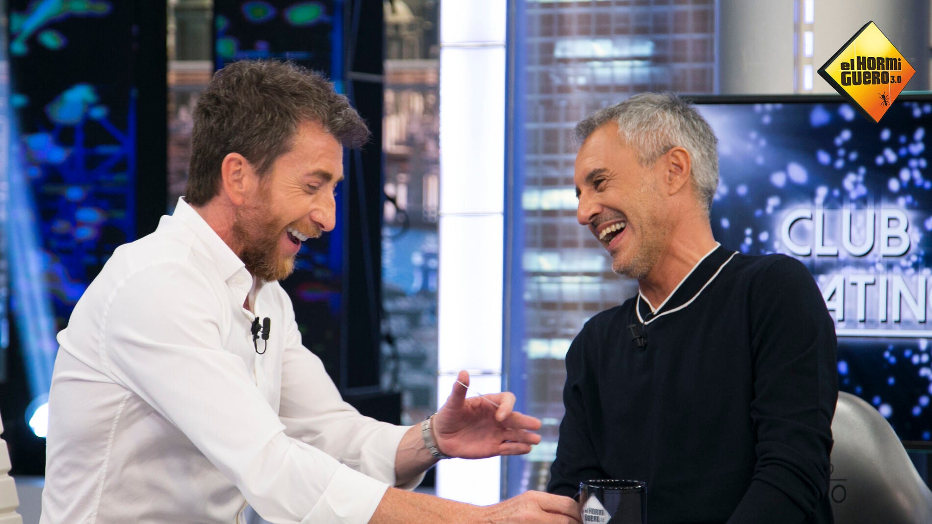 El lado m&aacute;s divertido de Sergio Dalma cuidando de su huerto