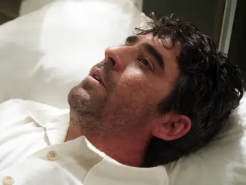 La noticia de que Andrés está vivo llega a gritos al hospital La noticia de que Andrés está vivo llega a gritos al hospital