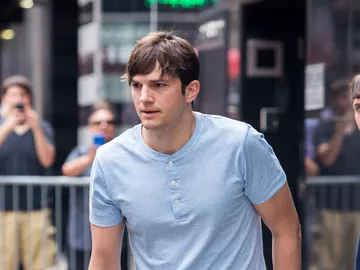 Ashton Kutcher Ashton Kutcher