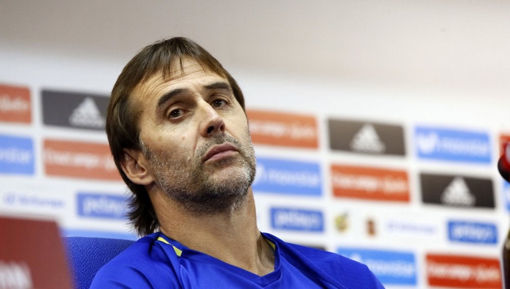 Lopetegui, durante su comparecencia