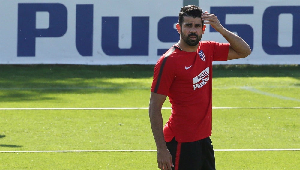 Diego Costa se entrena con el Atleti
