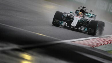 La lluvia marca unos Libres 2 de Japón dominados por Hamilton con Alonso y Sainz sin lograr tiempo