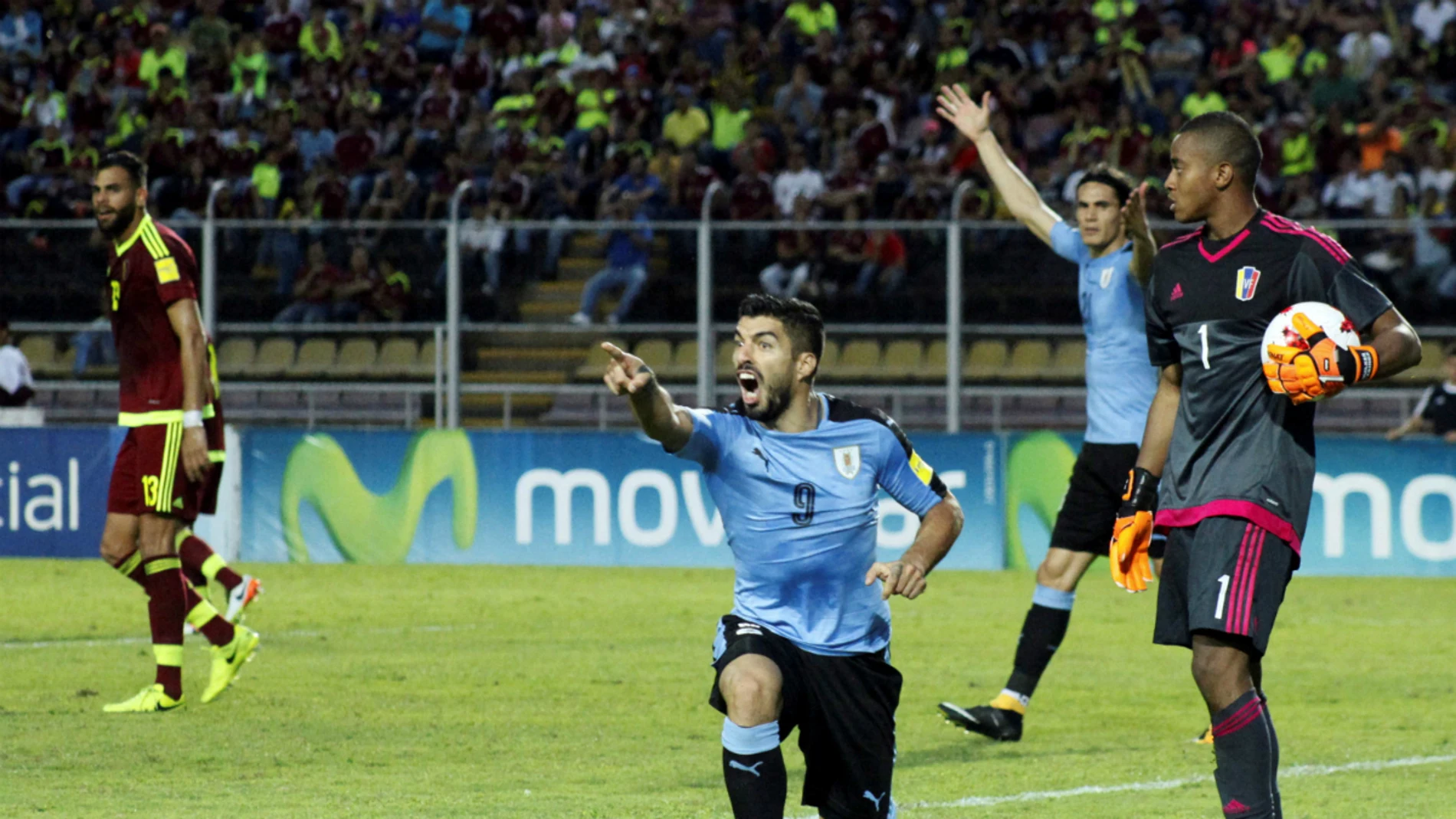 Luis Suárez, enfadado Luis Suárez, enfadado