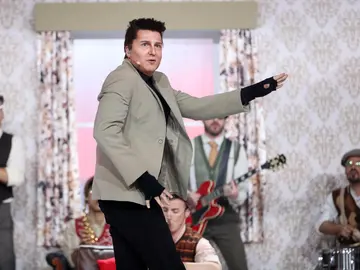 Un ‘loco’ Raúl Pérez revive el famoso ‘Our house’ de Madness Un ‘loco’ Raúl Pérez revive el famoso ‘Our house’ de Madness