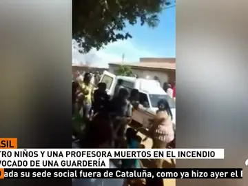 Mueren al menos cuatro niños en una guardería brasileña por el incendio provocado por su vigilante Mueren al menos cuatro niños en una guardería brasileña por el incendio provocado por su vigilante