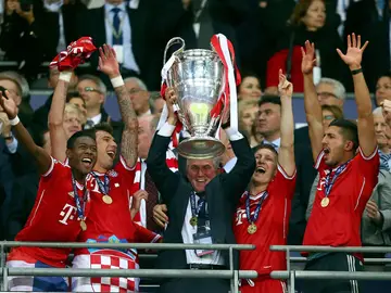 Heynckes levanta la Champions Heynckes levanta la Champions