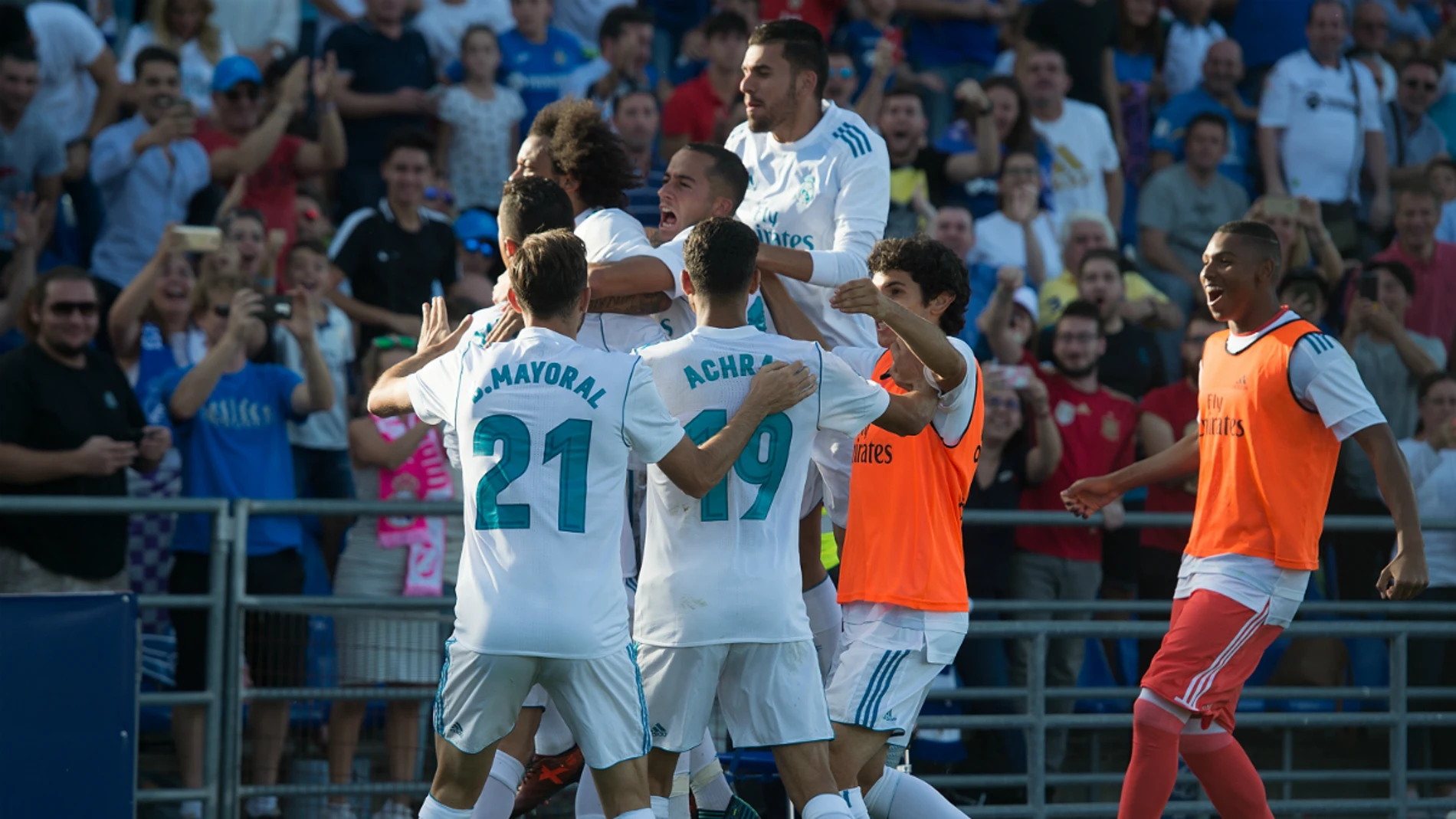 El Real Madrid celebra una victoria El Real Madrid celebra una victoria