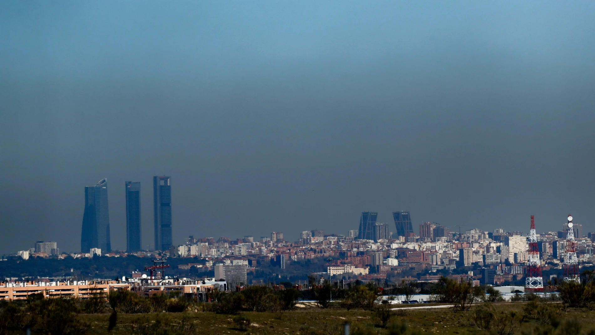 Vista de Madrid cubierta por una 'boina' de contaminación Vista de Madrid cubierta por una 'boina' de contaminación