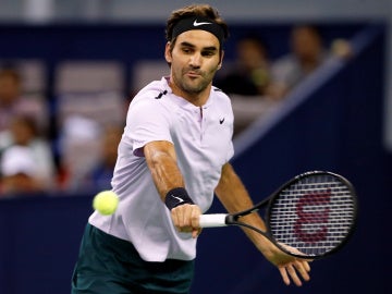 Roger Federer, en acción durante el Masters 1000 de Shanghái