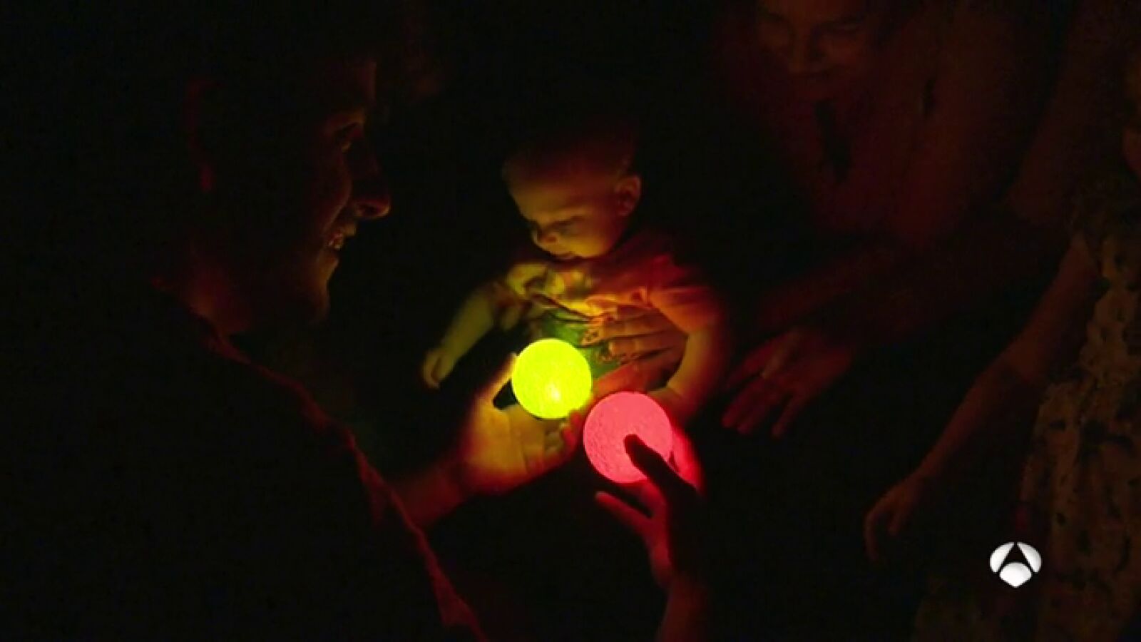 Juegos de luces y sonidos para que los más pequeños descubran el poder sensorial del teatro