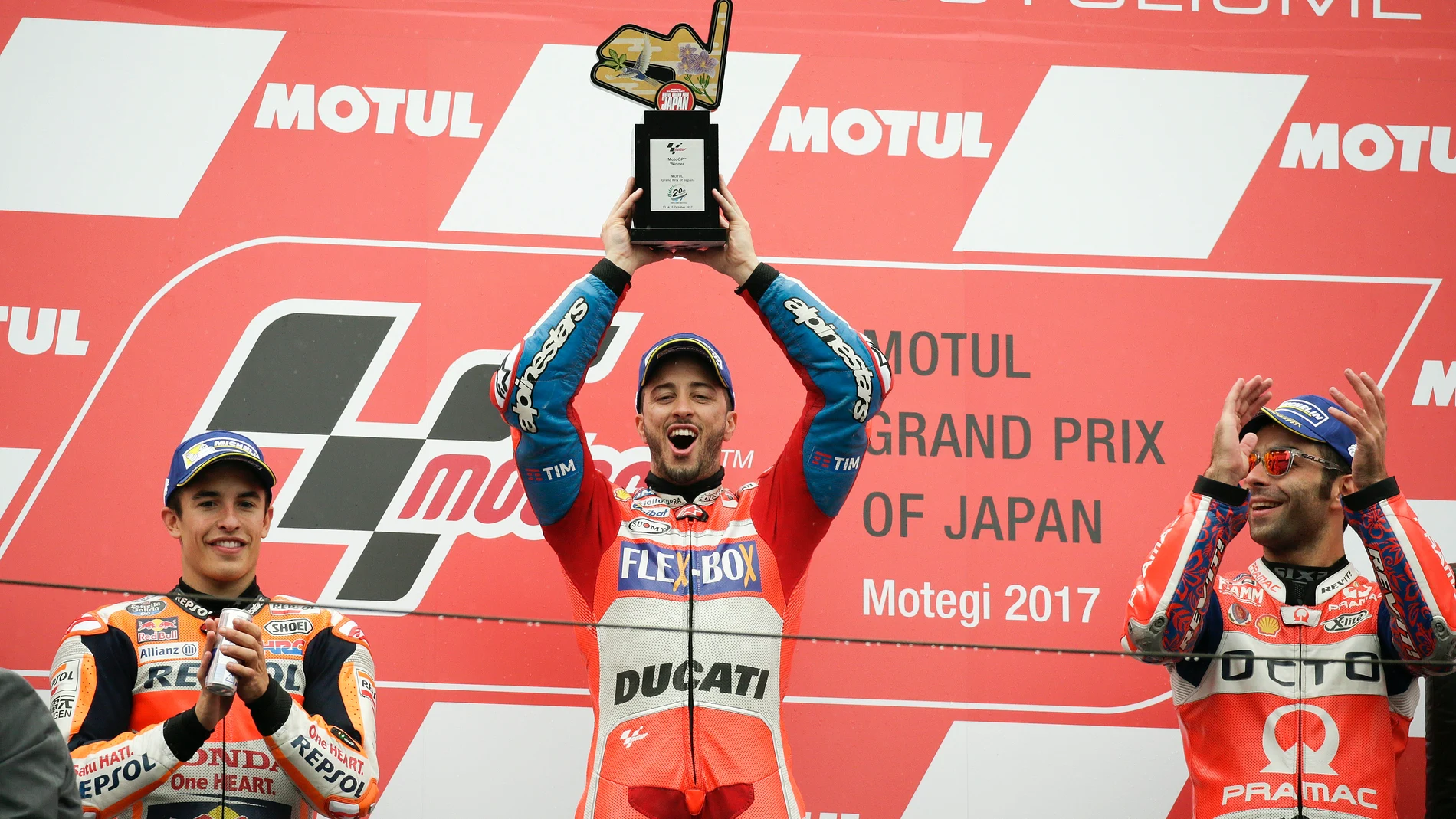 Dovizioso se impuso en el GP de Japón, por delante de Marc Márquez y de Danilo Petrucci. Dovizioso se impuso en el GP de Japón, por delante de Marc Márquez y de Danilo Petrucci.